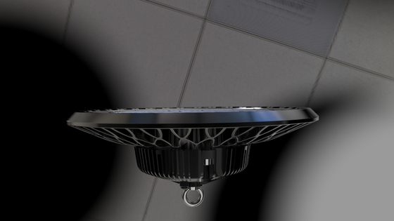 Luz de la bahía del UFO LED de la eficacia 140LPW alta 100 vatios 5 años de garantía para las tiendas
