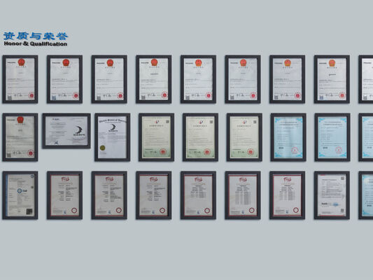 Lámpara a prueba de humedad D4 LED con potencia conmutable DIP y 3CCT Loop in-out Wire 3*1.5/2.5mm2 o 5*1.5/2.5mm2 cable a través adecuado para talleres y almacén