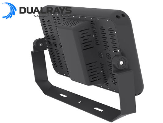Luminaria deportiva LED modular SPL4 de 400W para sustitución de halogenuros metálicos de 800W con diversas ópticas profesionales para iluminación deportiva y control inalámbrico inteligente Zigbee