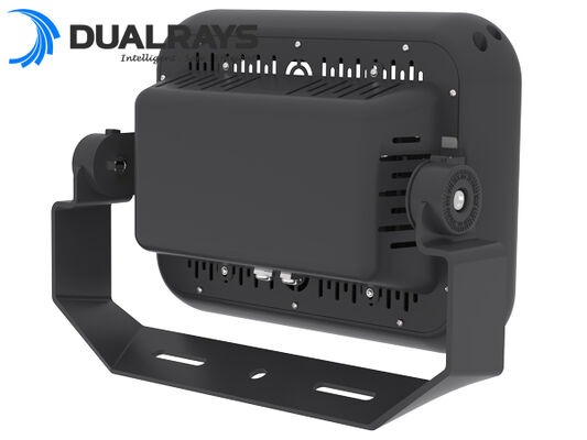 Proyector LED marino de 100 W con soporte de acero inoxidable 316 y herrajes para máxima resistencia a la corrosión con óptica profesional