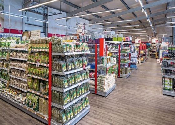 Lámpara LED a prueba de humedad D4 con hasta 160 LPW DIP Power/3CCT/Cambio de 3 fases 1SKU=12SKU Amigable para una solución ideal para muchas aplicaciones como estacionamientos, fábricas