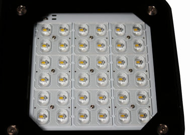 Grado al aire libre de la vibración de las luces de calle del control elegante LED IK08 para el estacionamiento